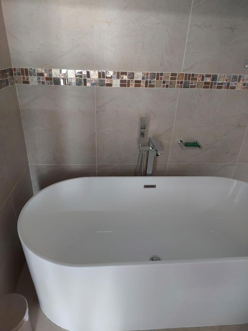 Villa Champagne Manor Winterton Esterno foto